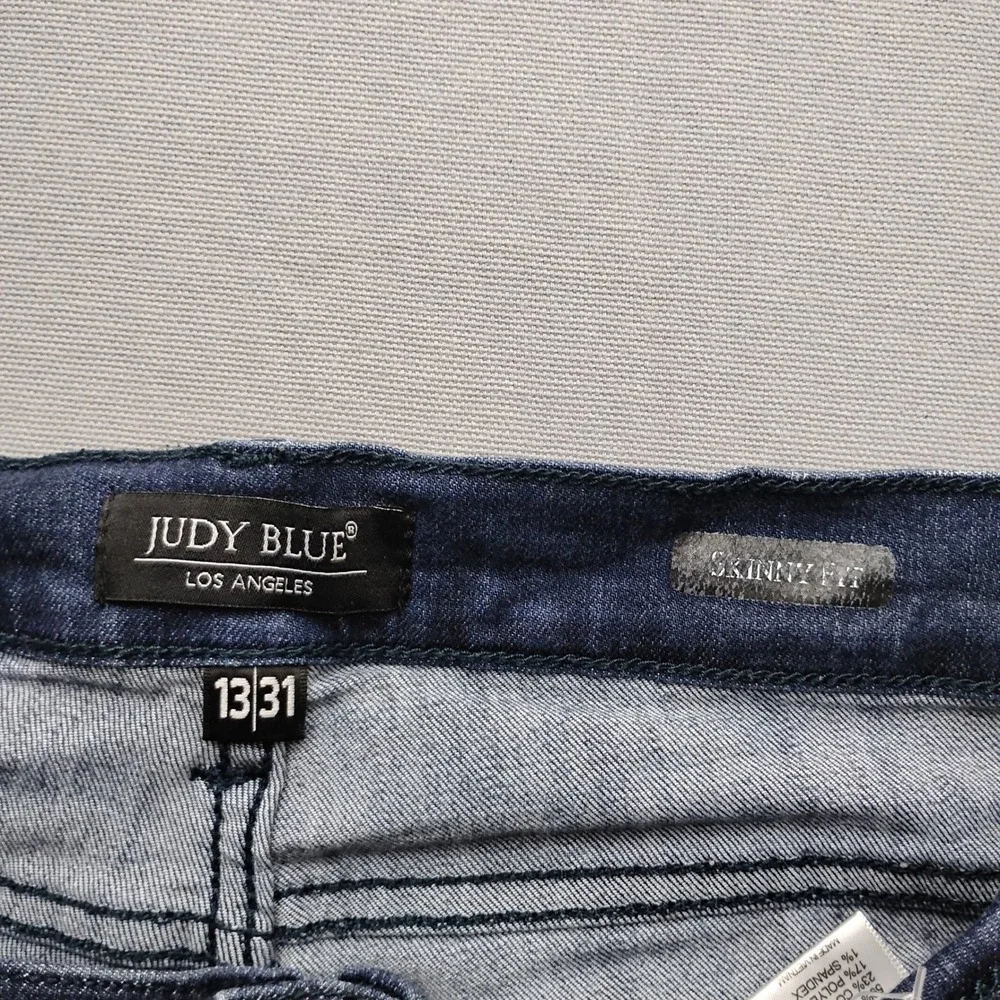 Judy Blue Skinny Fit Dark Wash Distressed Jeans  Size 13/31 Mens 10